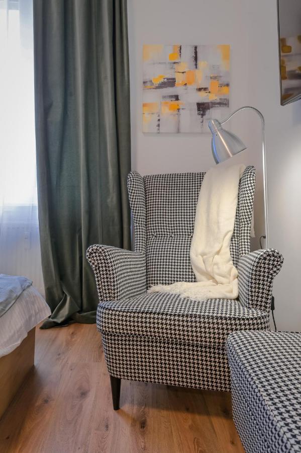 Cosy And Stylish Studio Next To Sofia'S Central Market Hall Appartement Buitenkant foto