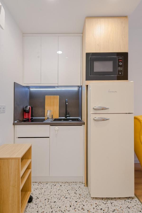 Cosy And Stylish Studio Next To Sofia'S Central Market Hall Appartement Buitenkant foto
